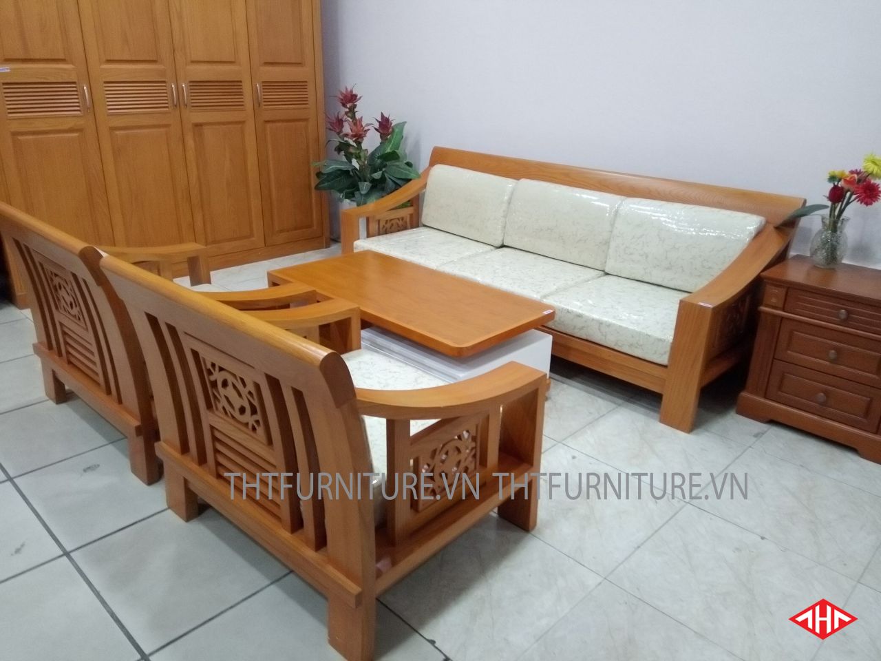 Sofa gỗ Sồi tân cổ điển kiểu dáng tối giản